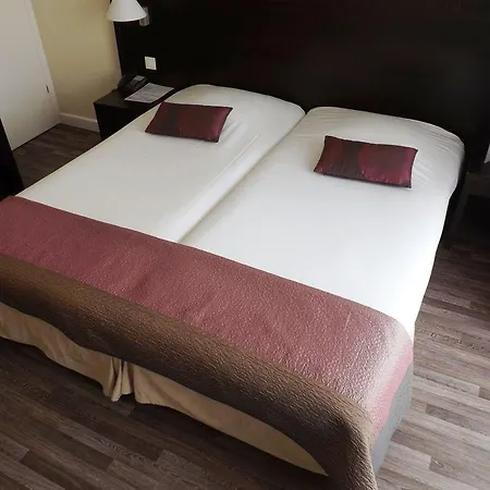 Comte De Hotel