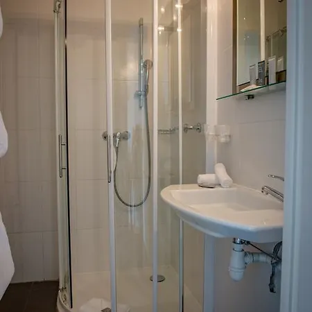 Comte De Hotel 3*