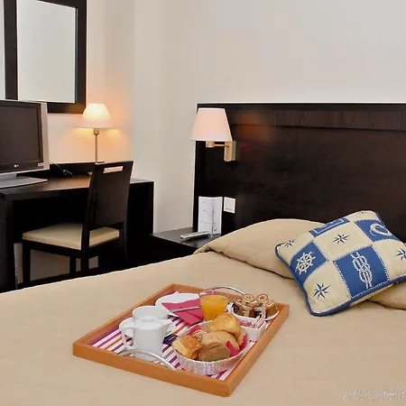 Hotel Comte De 3*