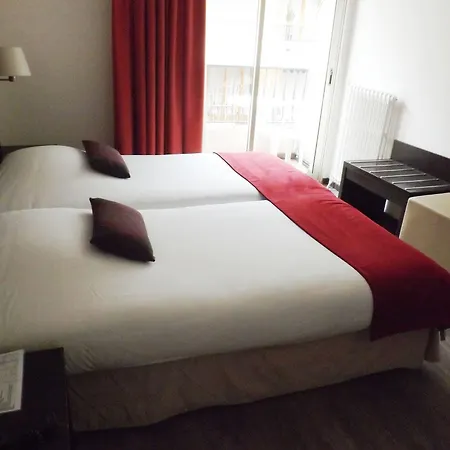 Comte De Hotel